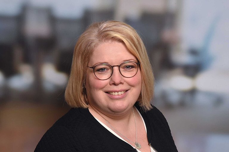 Porträtfoto von Jessica Lübben, Ersatzteile Reparatur & Service, hpl Group