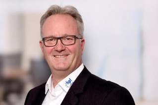 Porträtfoto von Jürgen Veenaas, Betriebsleitung, hpl Group